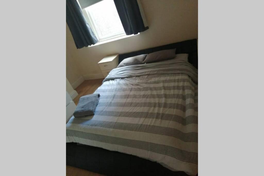 Swansea City Centre Townhouse ภายนอก รูปภาพ