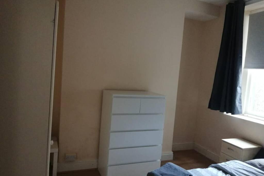 Swansea City Centre Townhouse ภายนอก รูปภาพ